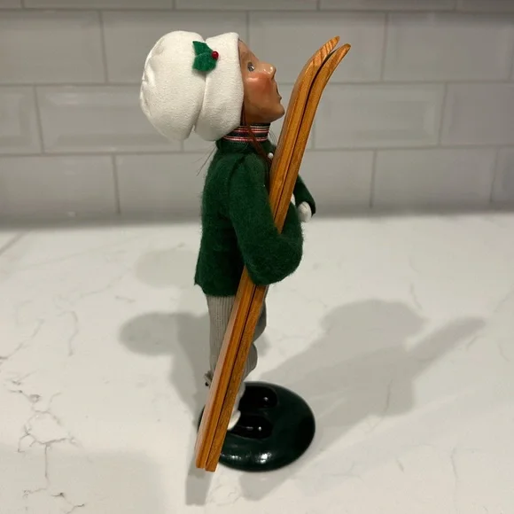 Byers Choice vintage 1995 caroler. Girl with skis. #11 of 100 - Picture 3 of 7